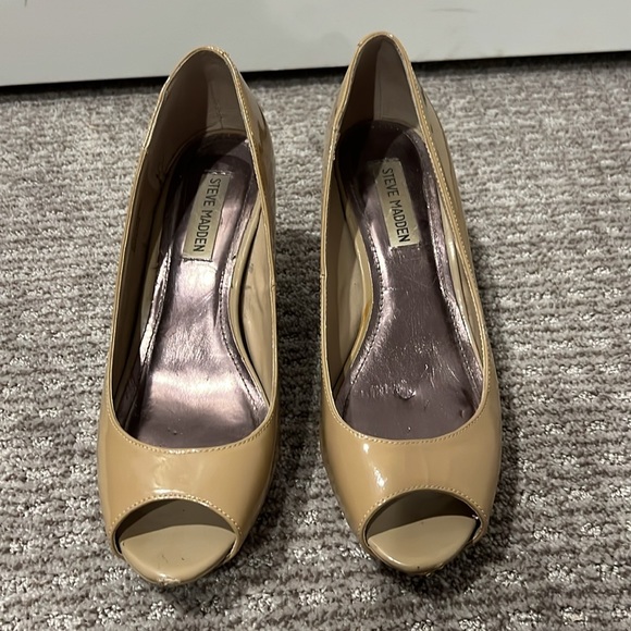 STEVE MADDEN PEEP TOE HEELS! - Picture 2 of 7